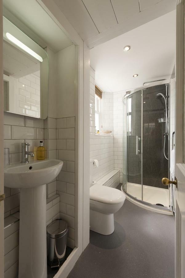 טרורו Cliftons Guest House מראה חיצוני תמונה