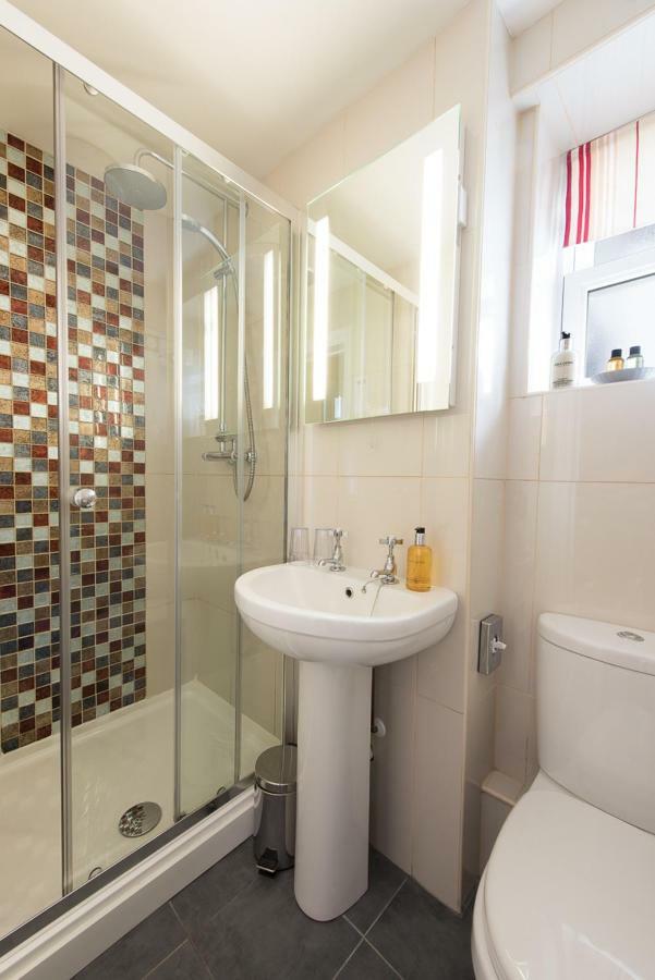 טרורו Cliftons Guest House מראה חיצוני תמונה
